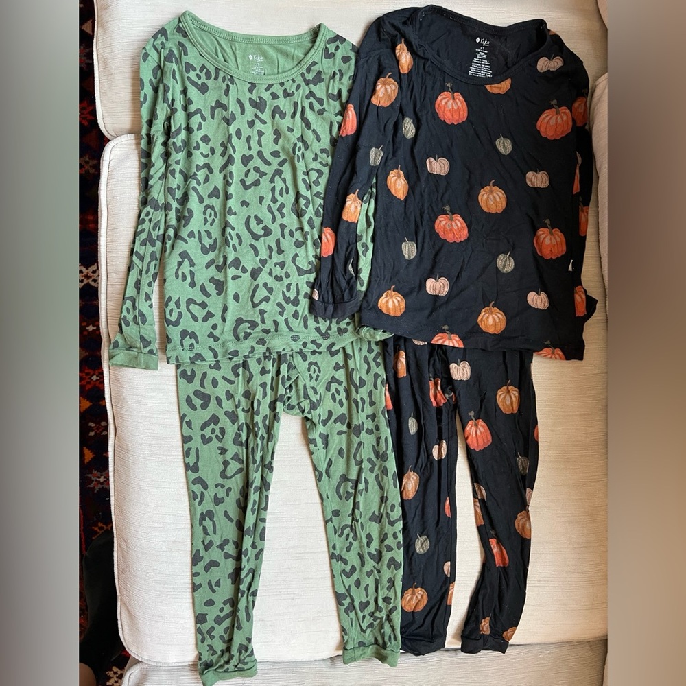 Kyte Baby Bamboo long sleeve pajama sets in 3T
